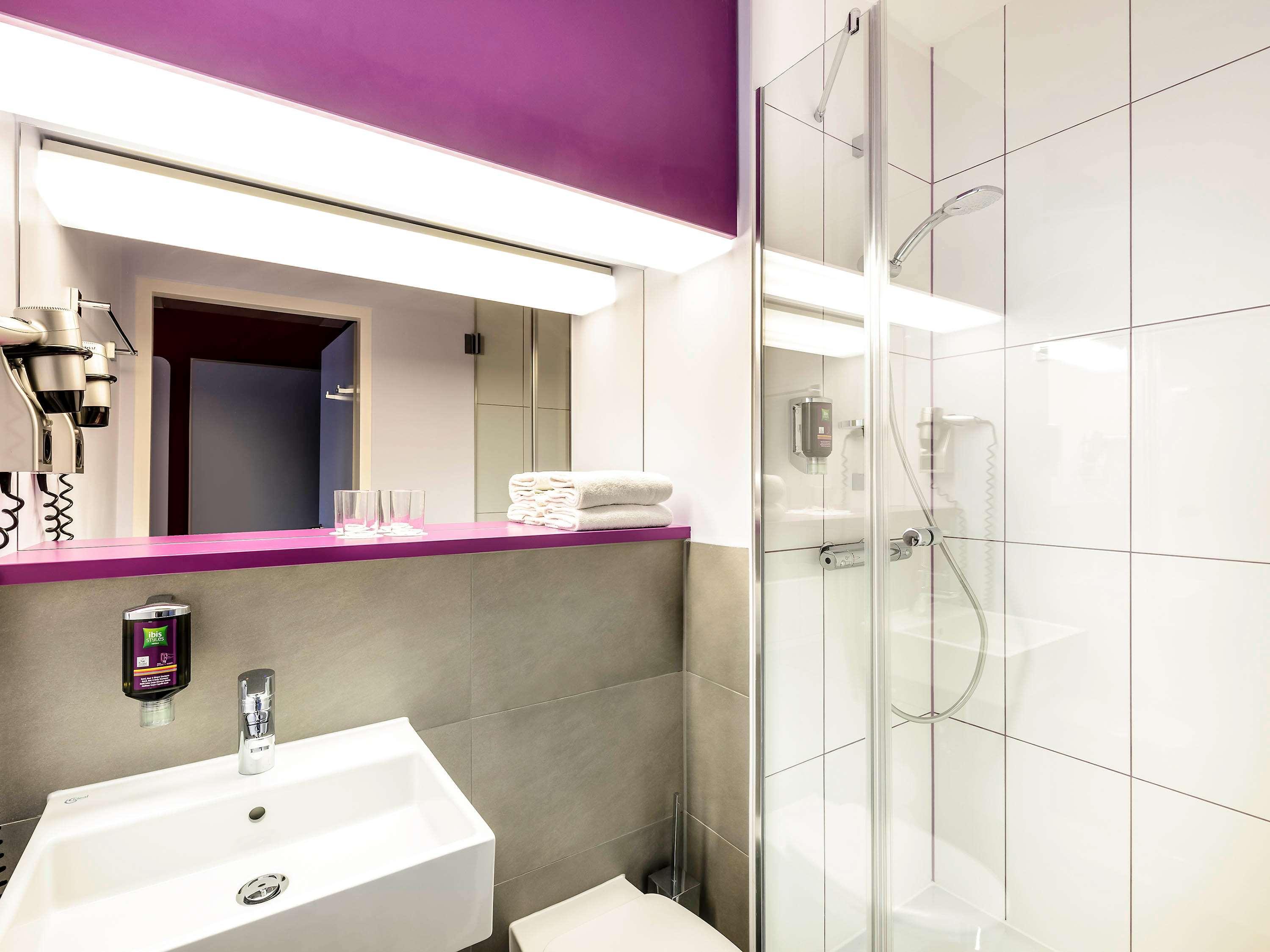 B&B Hotel Offenbach-Kaiserlei Bagian luar foto