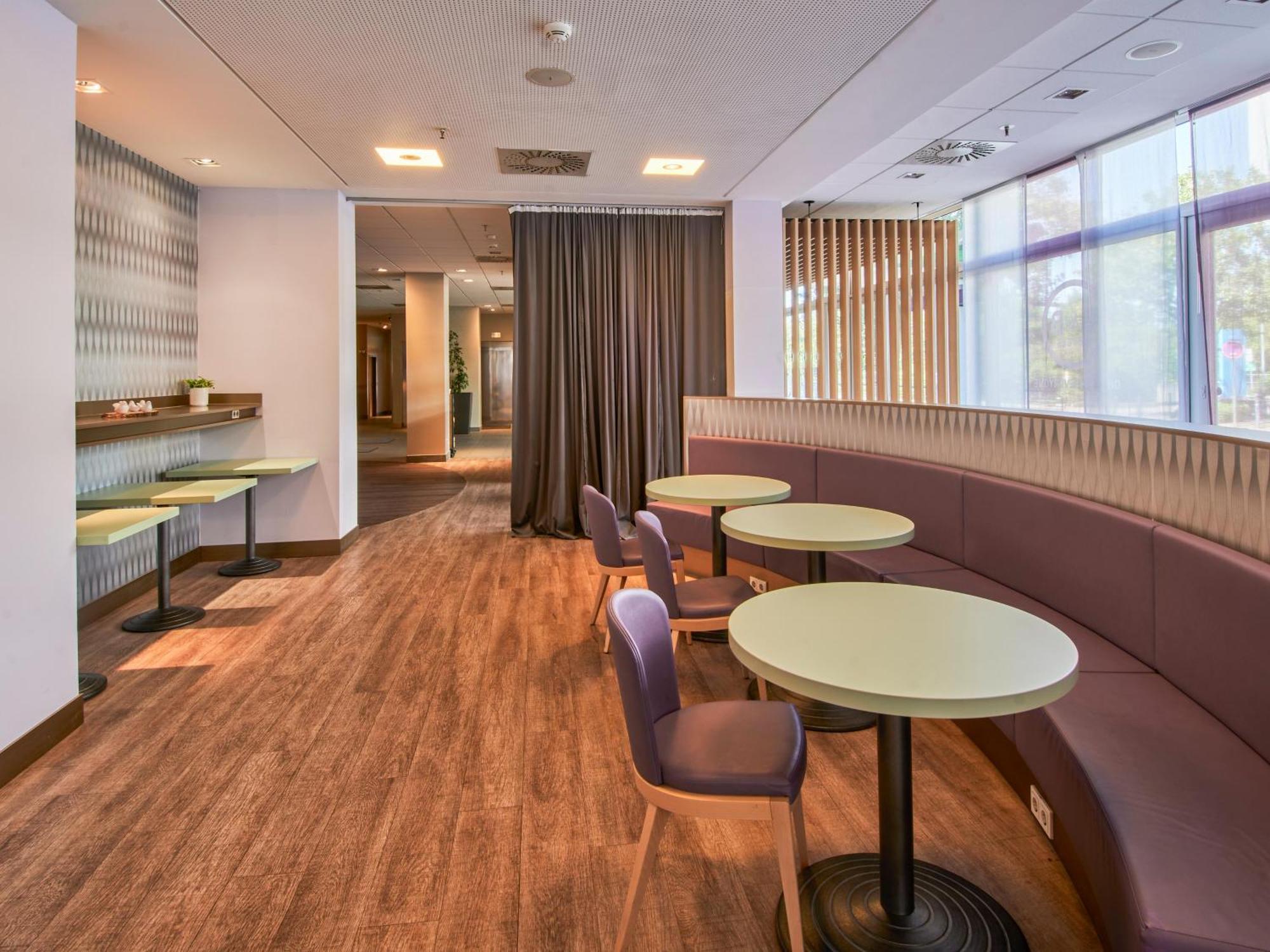 B&B Hotel Offenbach-Kaiserlei Bagian luar foto