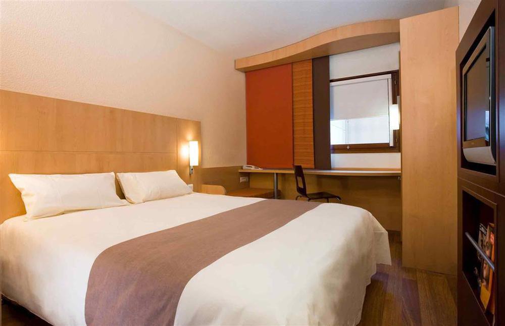 B&B Hotel Offenbach-Kaiserlei Ruang foto